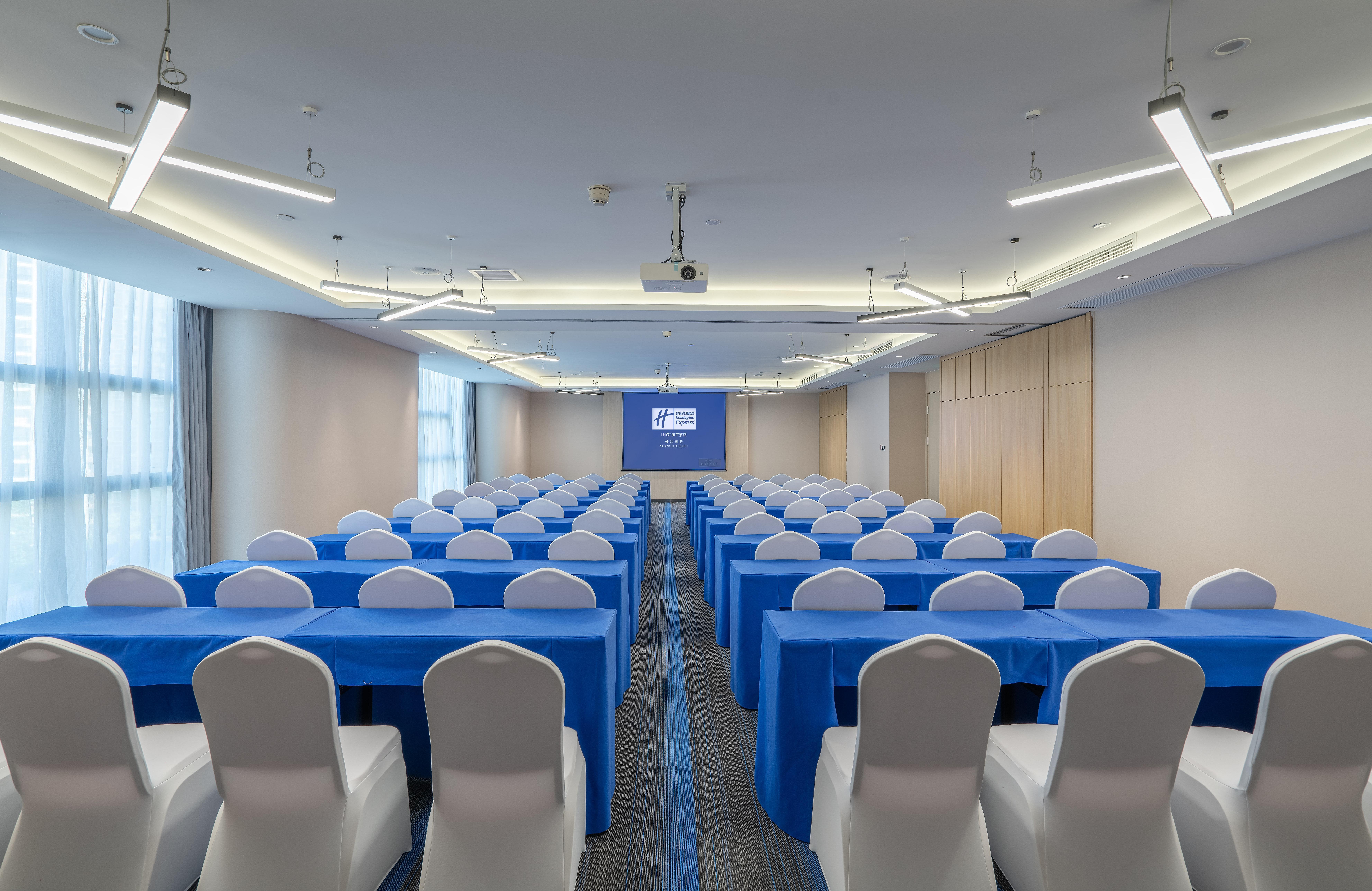 Holiday Inn Express Changsha Shifu By Ihg Exterior foto